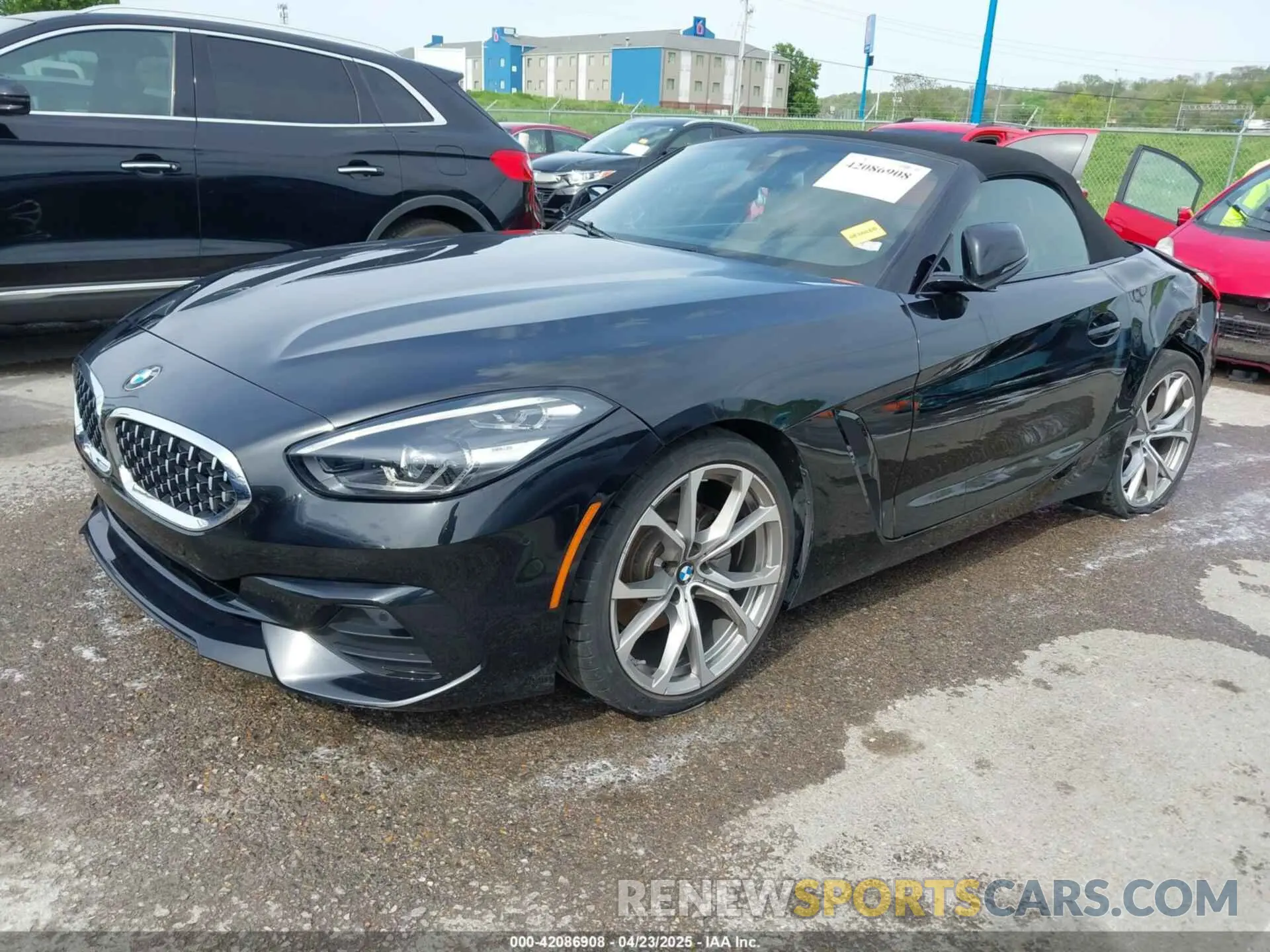 2 Photograph of a damaged car WBAHF3C06LWW54465 BMW Z4 2020