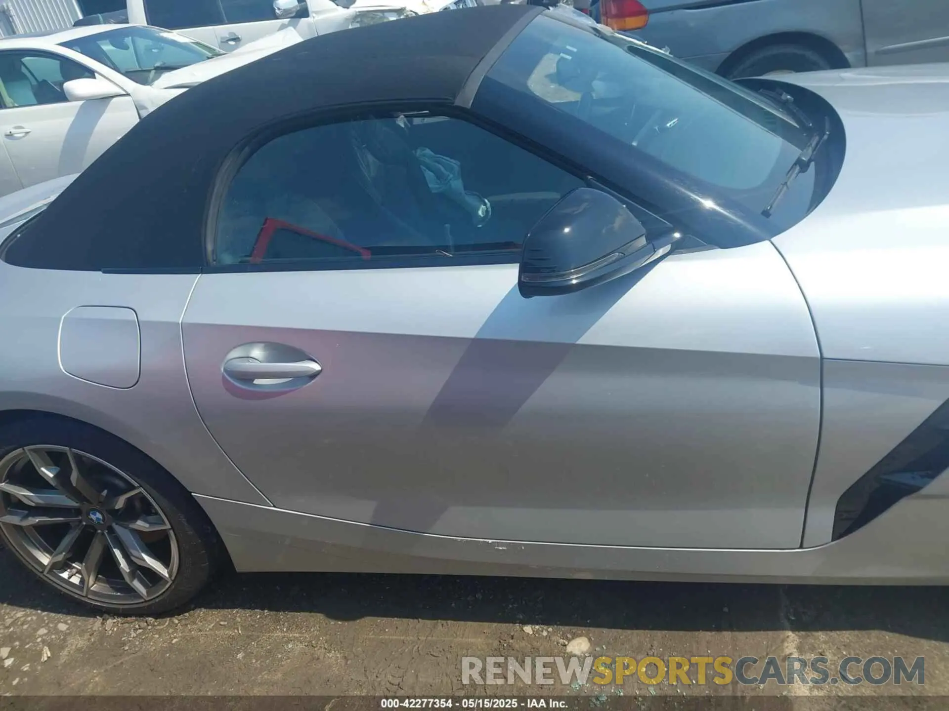 12 Фотография поврежденного автомобиля WBAHF9C00MWX17614 BMW Z4 2021