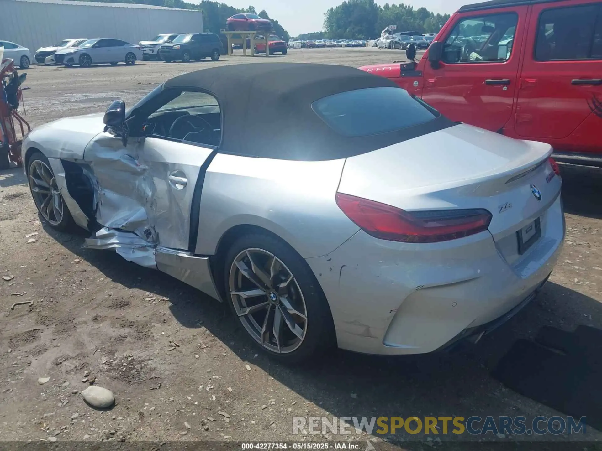 3 Фотография поврежденного автомобиля WBAHF9C00MWX17614 BMW Z4 2021