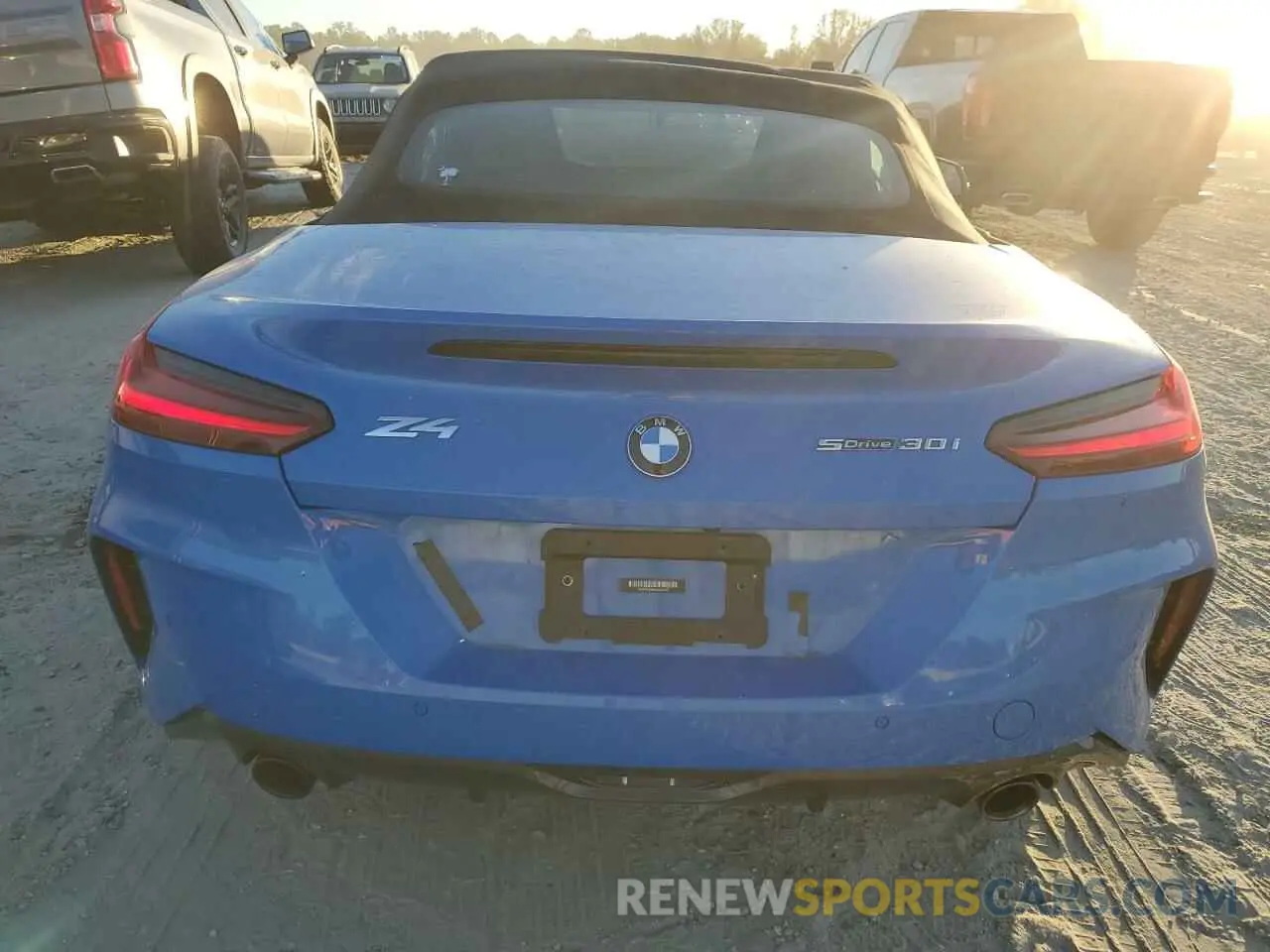 6 Photograph of a damaged car WBAHF3C02NWX38818 BMW Z4 2022