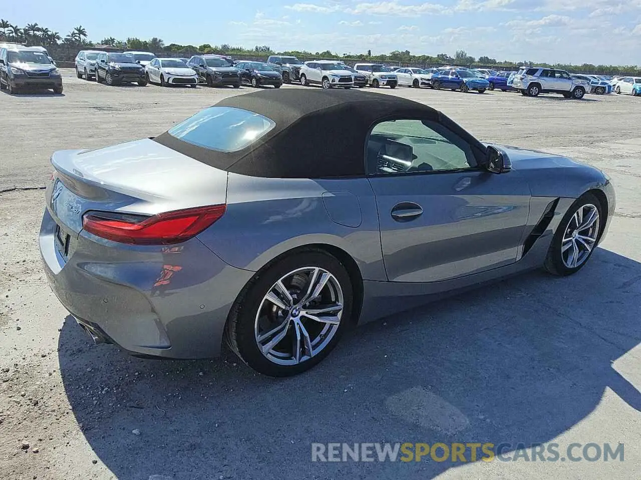 3 Фотография поврежденного автомобиля WBAHF3C08SWY40779 BMW Z4 2025