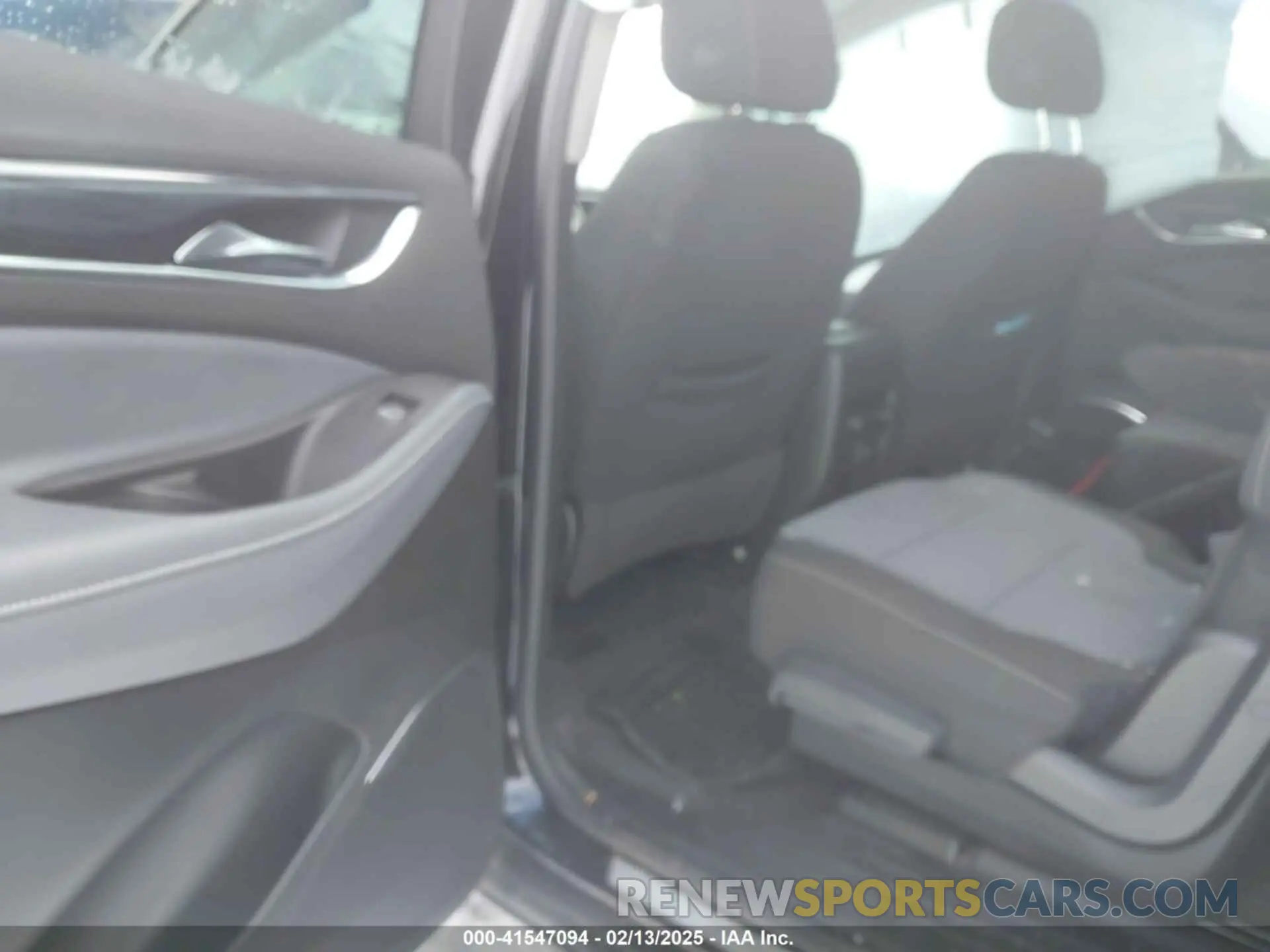 8 Фотография поврежденного автомобиля 5GAERAKW7KJ110805 BUICK ENCLAVE 2019