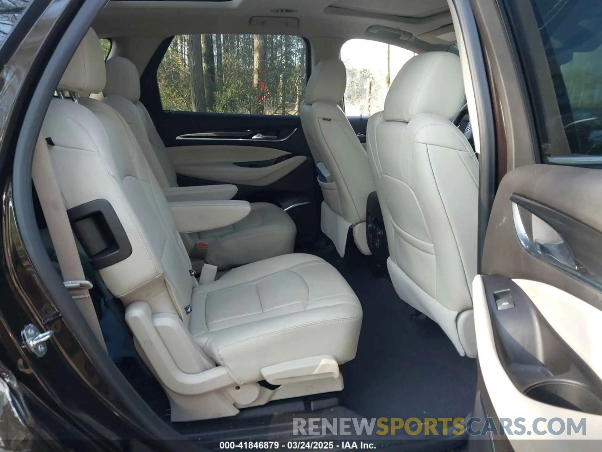 8 Photograph of a damaged car 5GAERBKW6KJ148967 BUICK ENCLAVE 2019