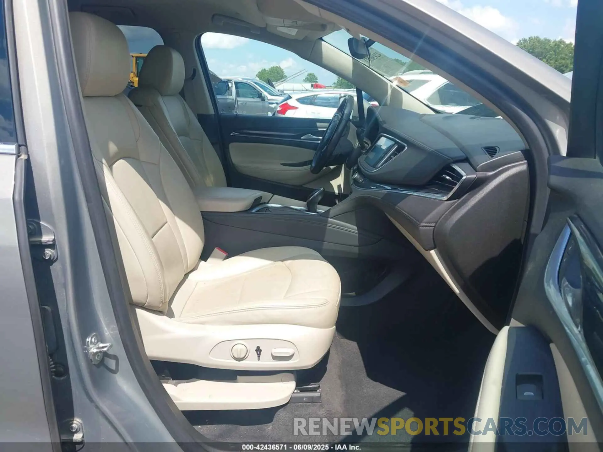5 Photograph of a damaged car 5GAEVAKW2KJ233276 BUICK ENCLAVE 2019