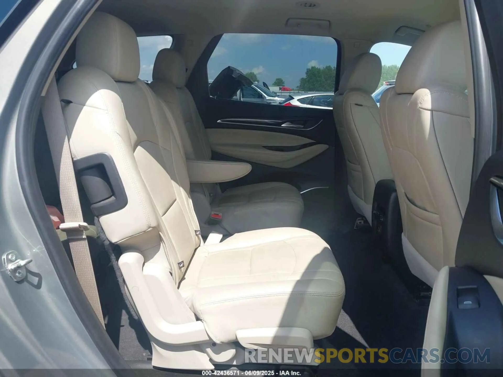 8 Photograph of a damaged car 5GAEVAKW2KJ233276 BUICK ENCLAVE 2019