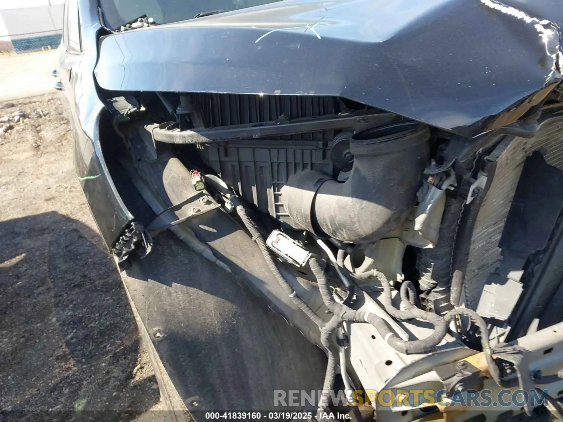 17 Photograph of a damaged car 5GAEVAKWXKJ135225 BUICK ENCLAVE 2019