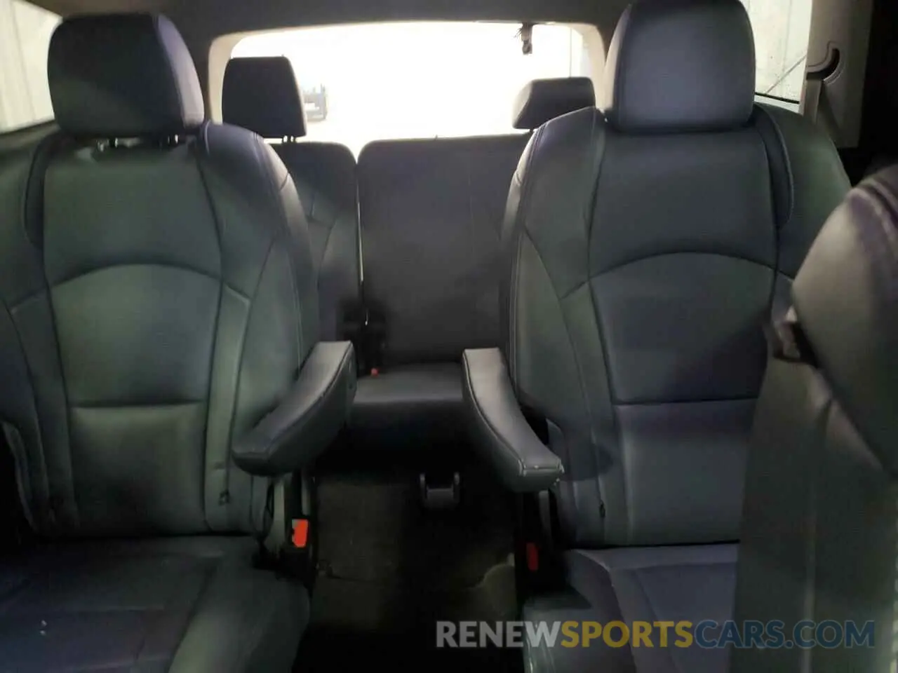 10 Photograph of a damaged car 5GAEVAKWXKJ205449 BUICK ENCLAVE 2019