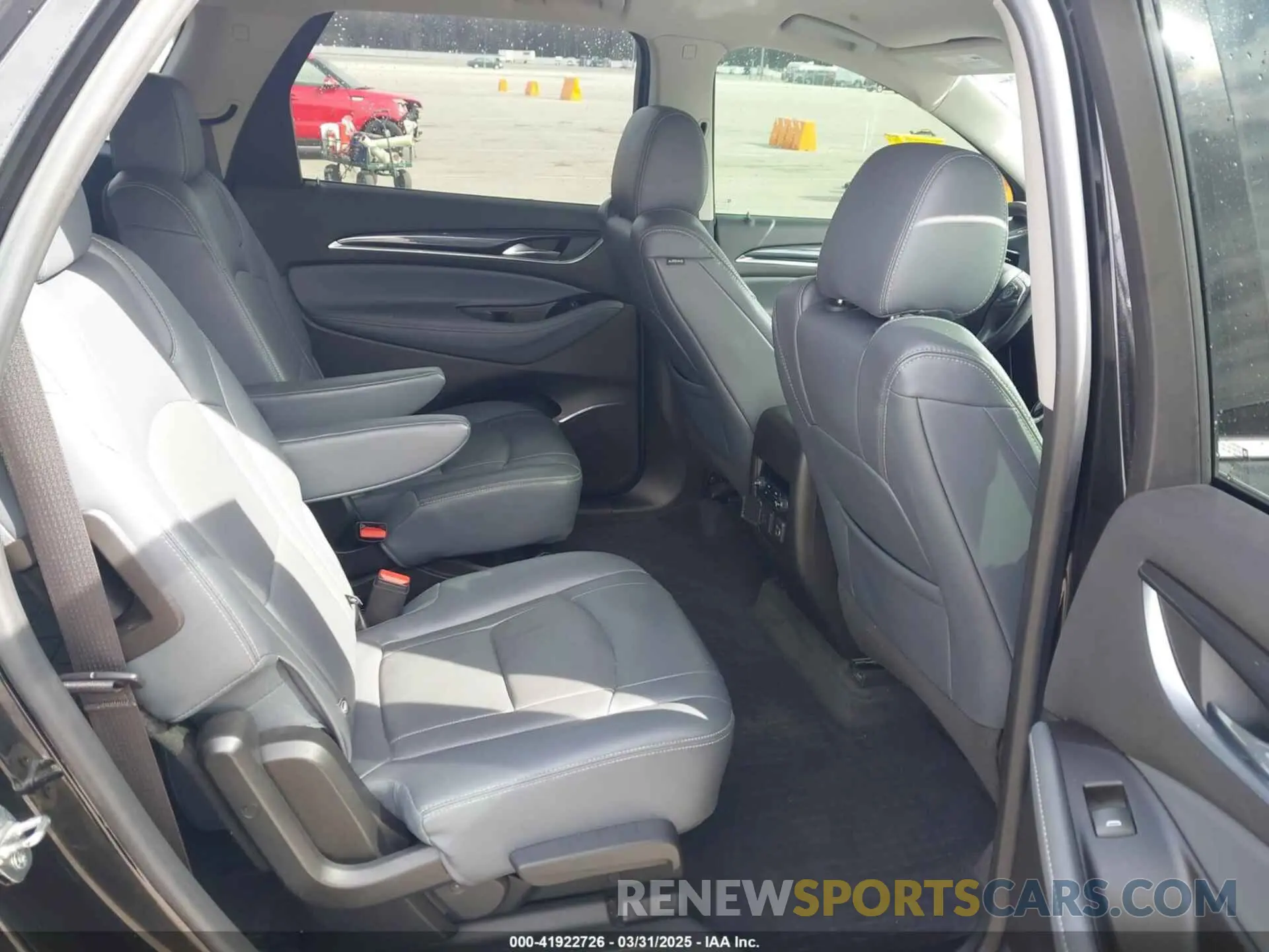 8 Photograph of a damaged car 5GAEVBKW1KJ298819 BUICK ENCLAVE 2019