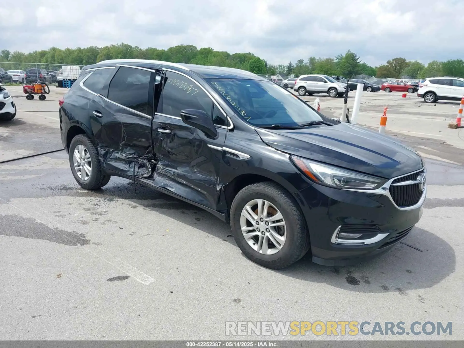 1 Фотография поврежденного автомобиля 5GAEVBKW3KJ301350 BUICK ENCLAVE 2019