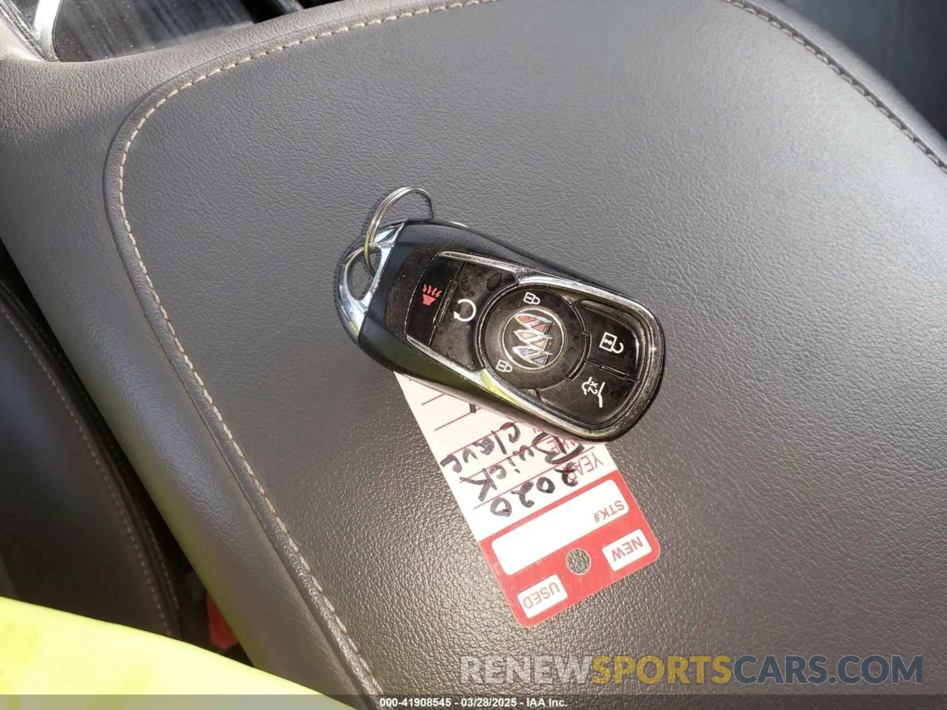 11 Photograph of a damaged car 5GAERBKW3LJ216191 BUICK ENCLAVE 2020