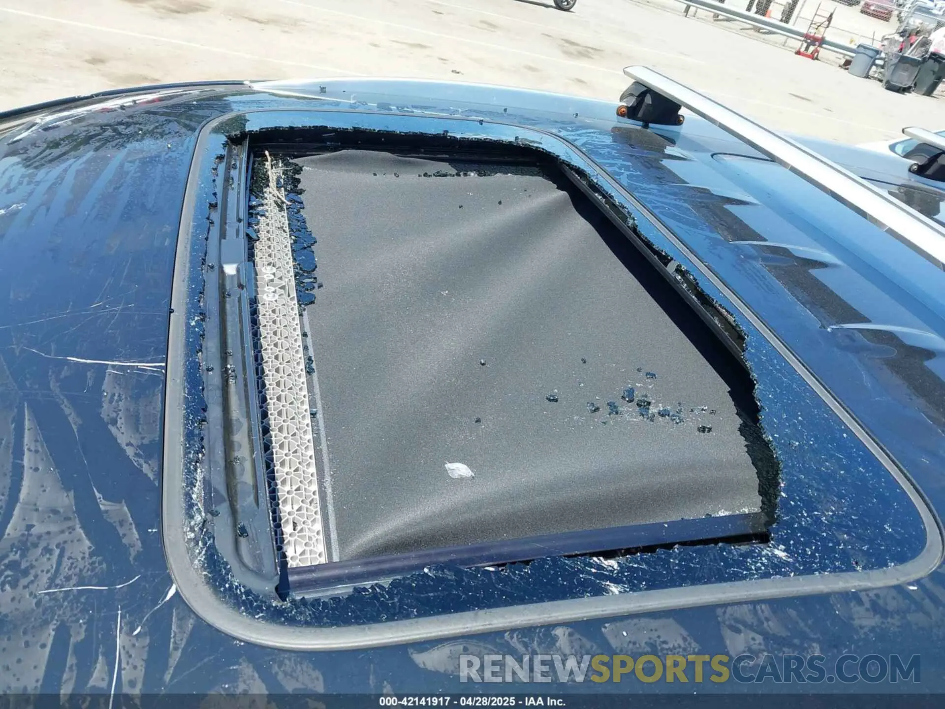19 Photograph of a damaged car 5GAERBKW4LJ292650 BUICK ENCLAVE 2020