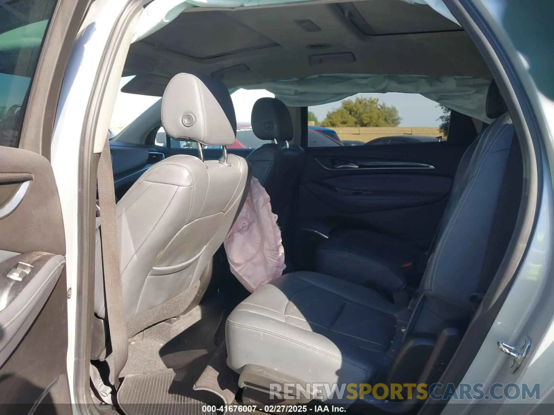 8 Photograph of a damaged car 5GAERBKW8LJ125823 BUICK ENCLAVE 2020
