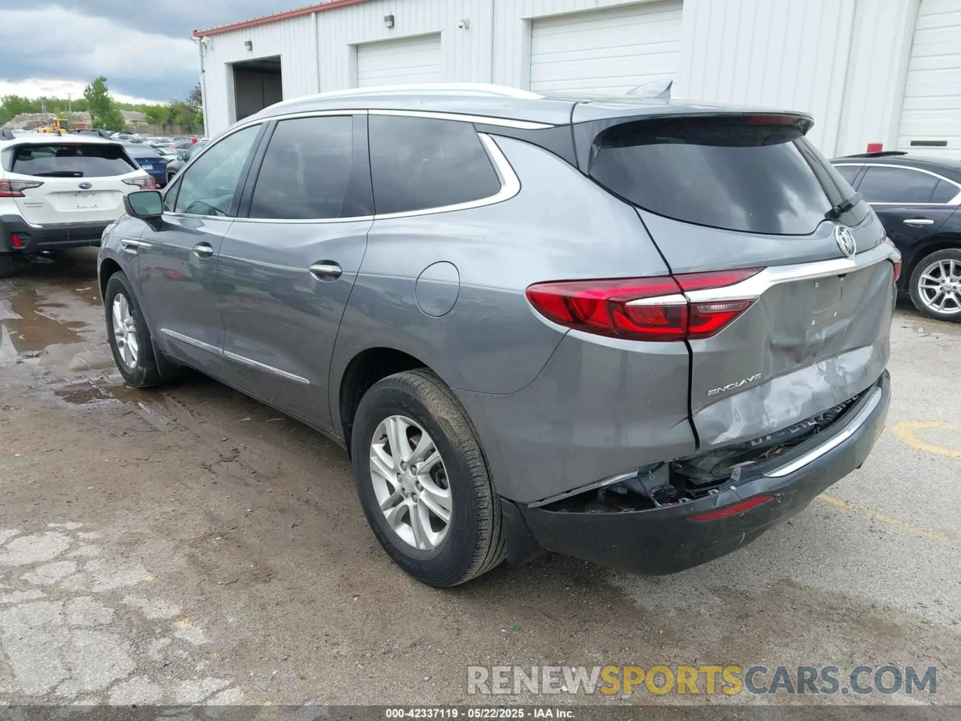 3 Photograph of a damaged car 5GAERBKW8LJ221211 BUICK ENCLAVE 2020