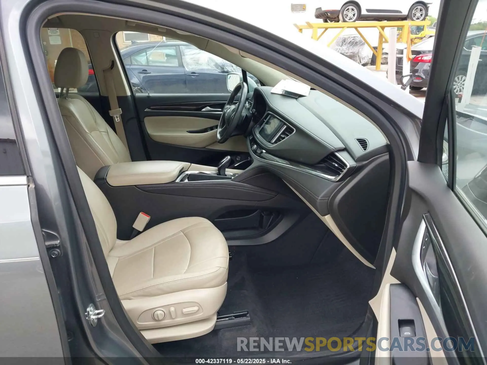 5 Photograph of a damaged car 5GAERBKW8LJ221211 BUICK ENCLAVE 2020