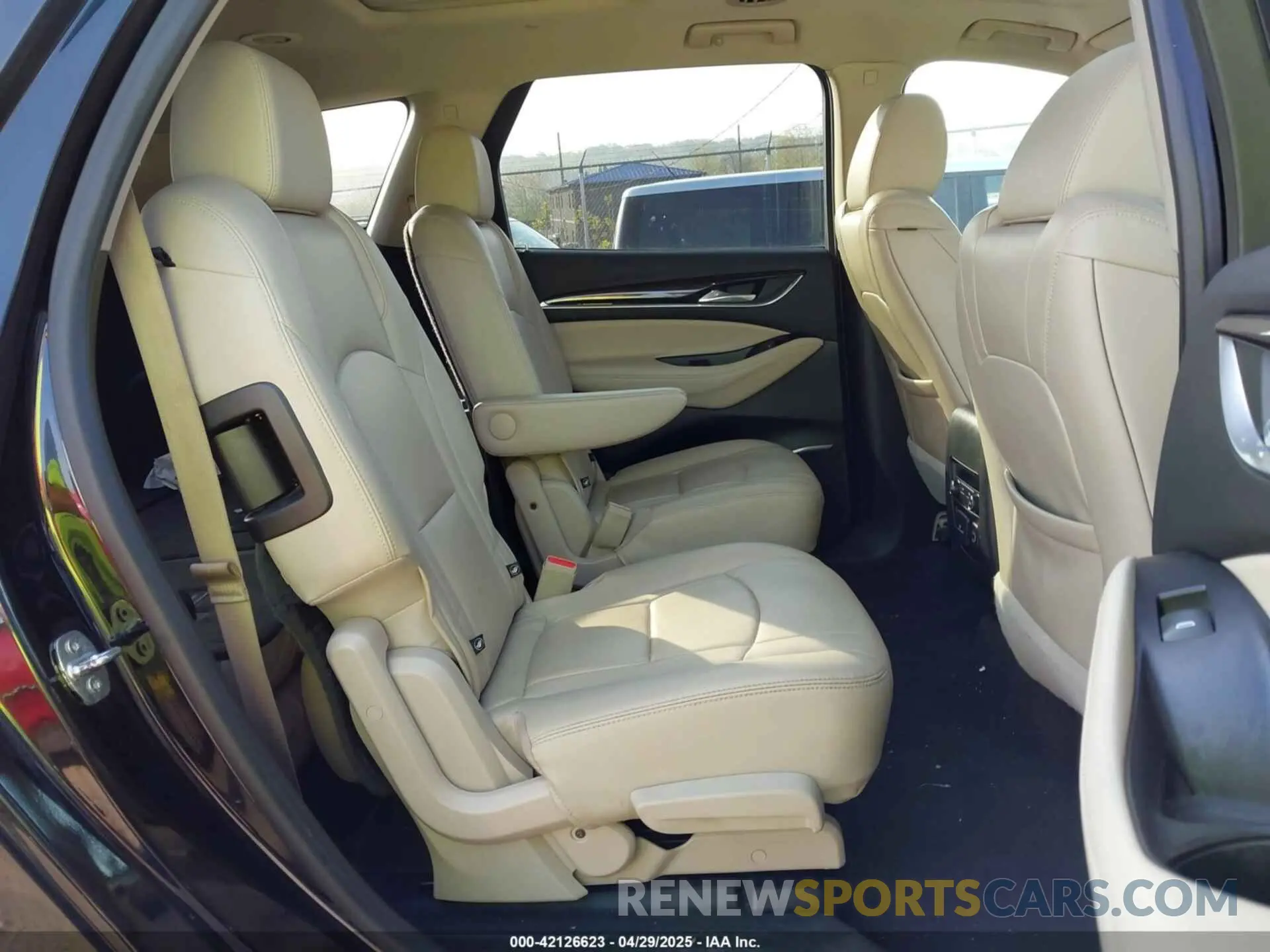 8 Фотография поврежденного автомобиля 5GAEVAKW0LJ192177 BUICK ENCLAVE 2020