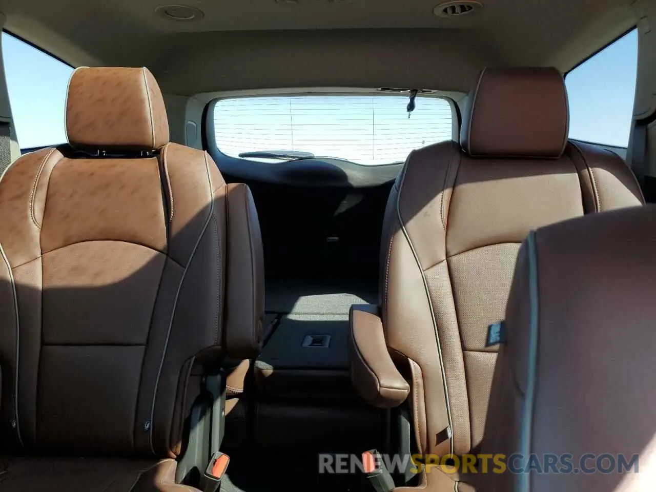 10 Photograph of a damaged car 5GAEVCKWXLJ185068 BUICK ENCLAVE 2020