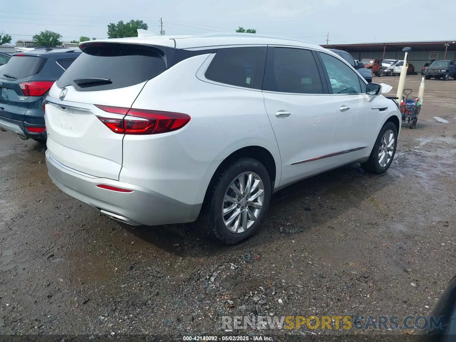 4 Photograph of a damaged car 5GAERBKW0MJ261431 BUICK ENCLAVE 2021