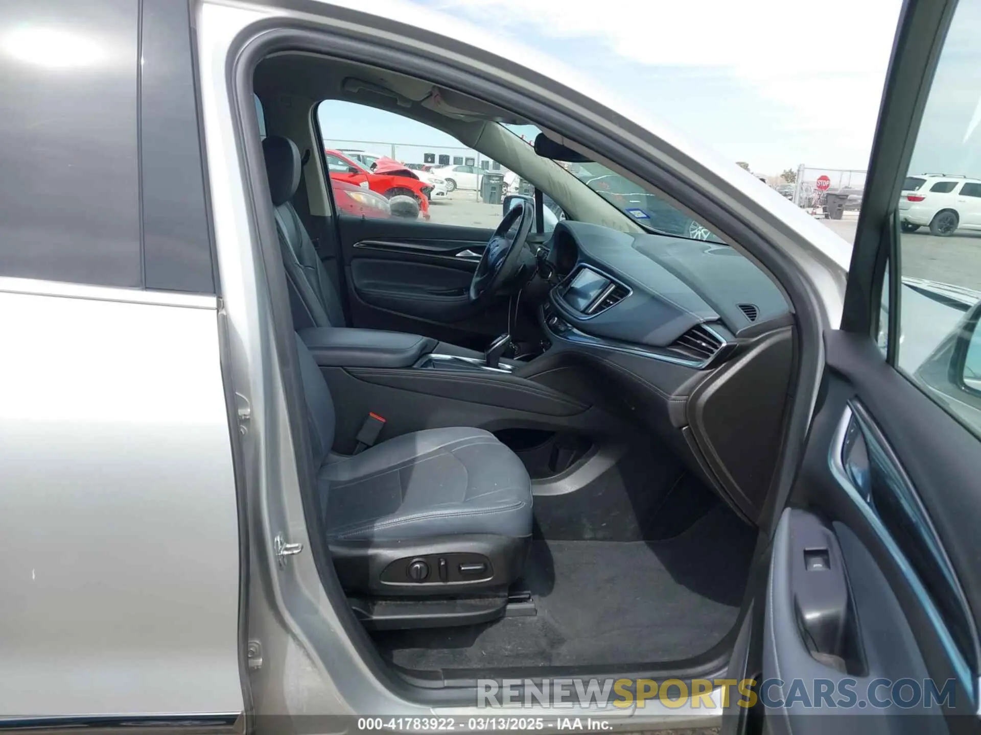 5 Photograph of a damaged car 5GAERBKW3MJ169990 BUICK ENCLAVE 2021