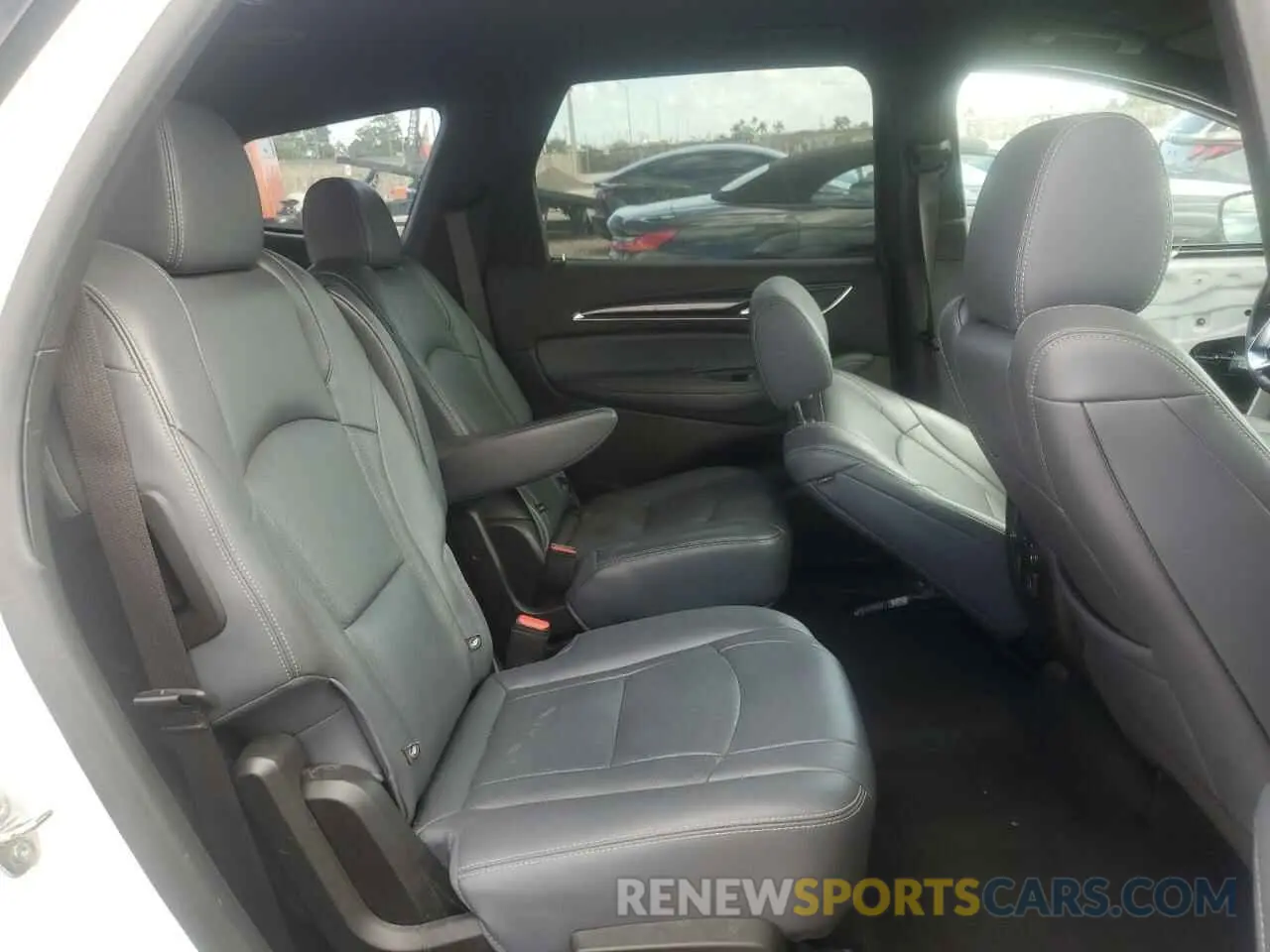 11 Photograph of a damaged car 5GAERBKW1NJ181248 BUICK ENCLAVE 2022