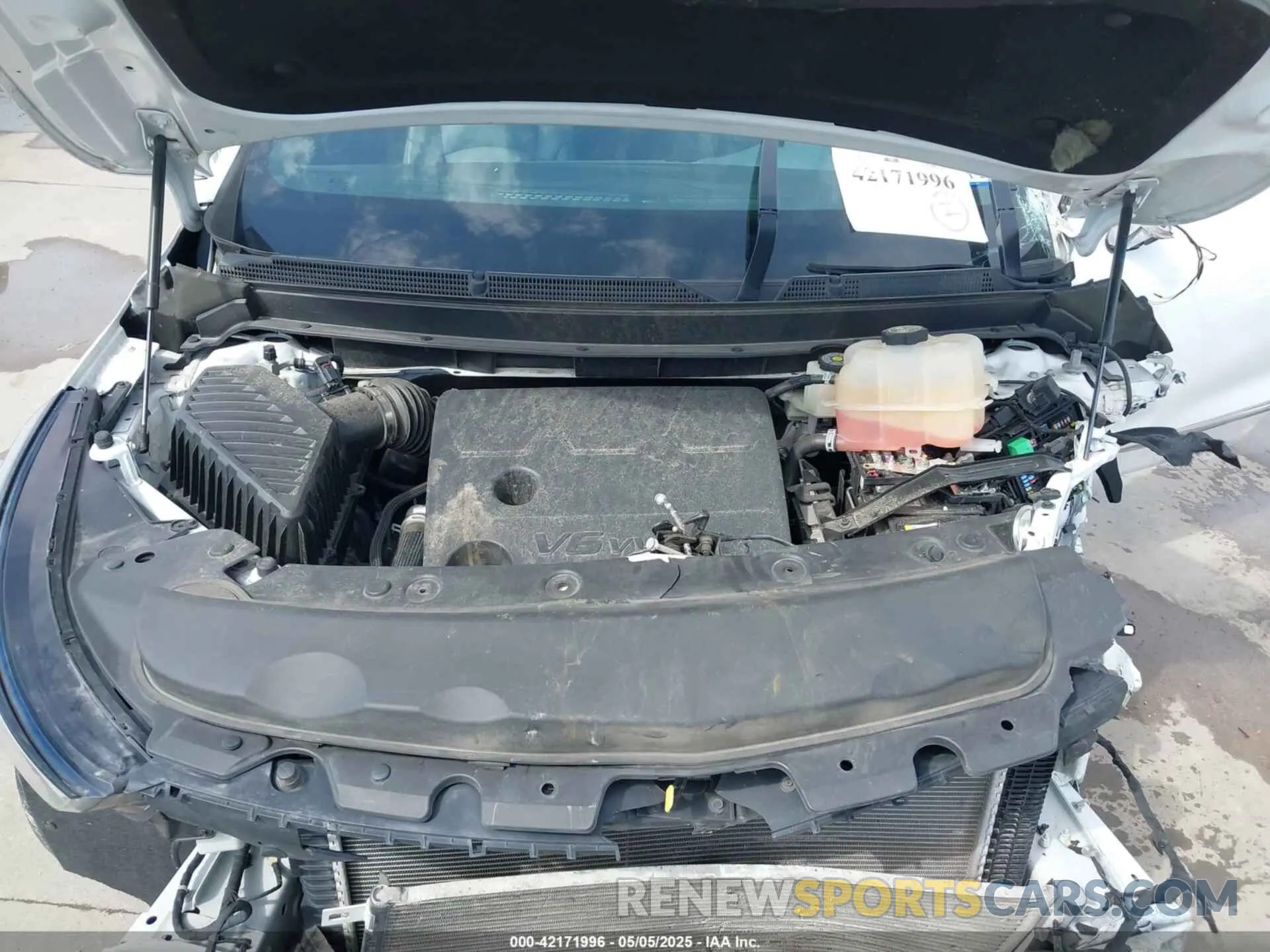 10 Photograph of a damaged car 5GAERBKW6NJ113463 BUICK ENCLAVE 2022