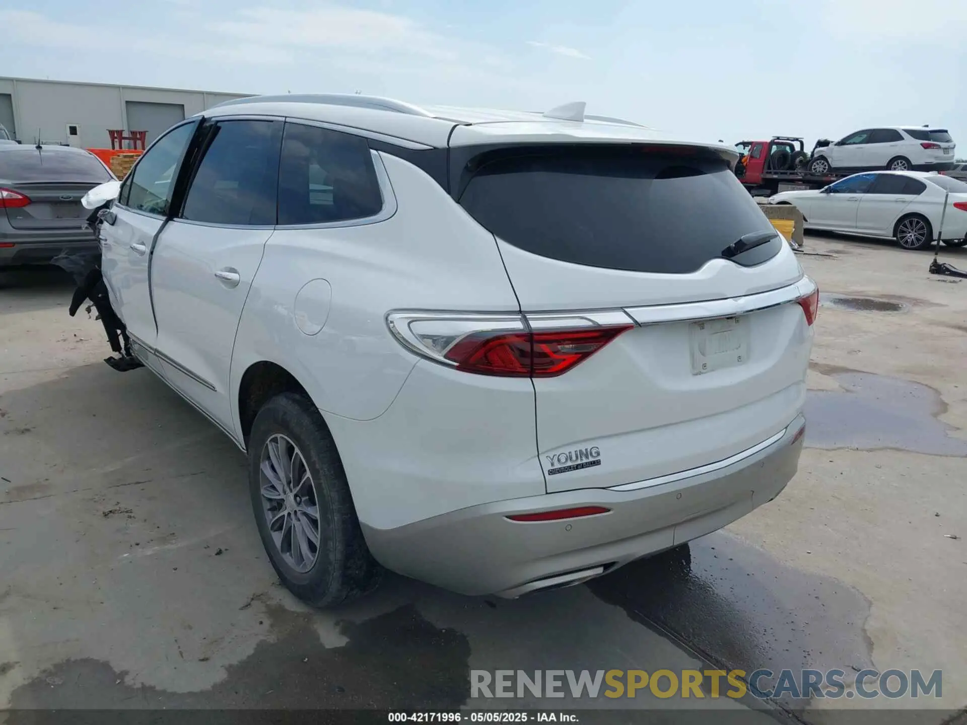 3 Photograph of a damaged car 5GAERBKW6NJ113463 BUICK ENCLAVE 2022