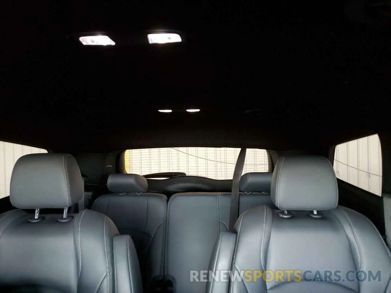 10 Photograph of a damaged car 5GAERCKW2NJ121632 BUICK ENCLAVE 2022