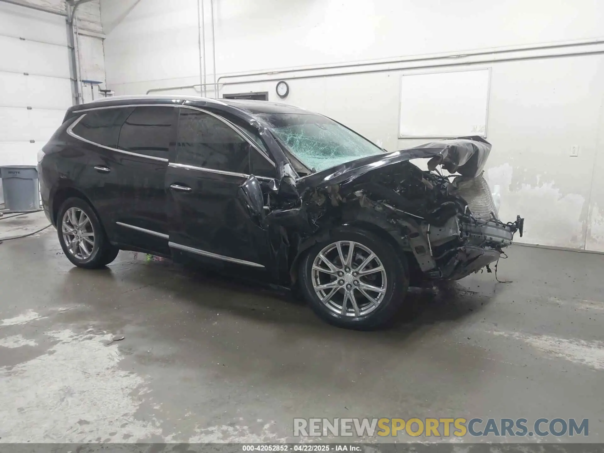 1 Фотография поврежденного автомобиля 5GAEVBKW5NJ148572 BUICK ENCLAVE 2022