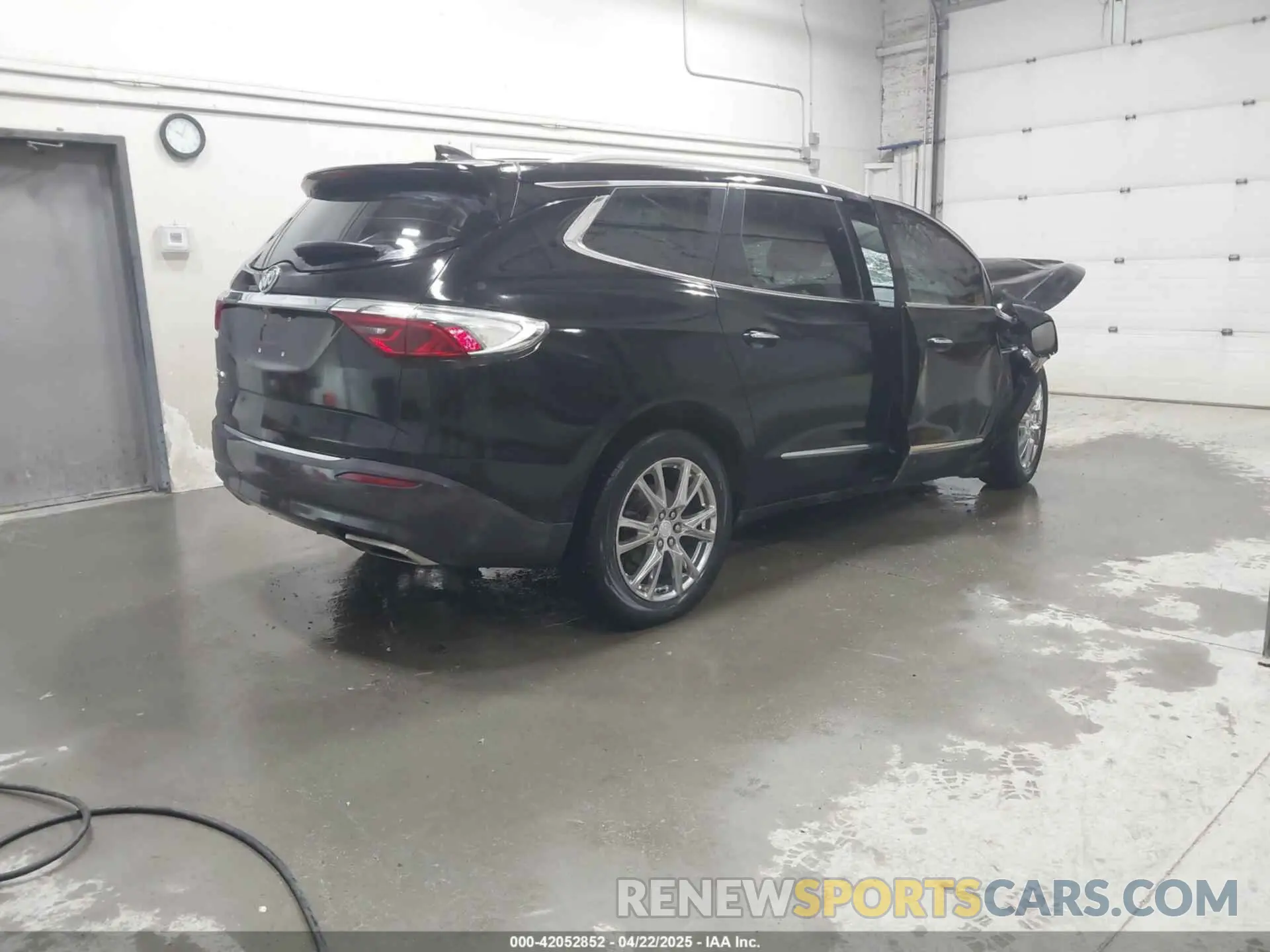 4 Фотография поврежденного автомобиля 5GAEVBKW5NJ148572 BUICK ENCLAVE 2022