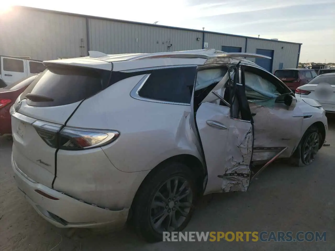 3 Фотография поврежденного автомобиля 5GAEVCKWXNJ169102 BUICK ENCLAVE 2022