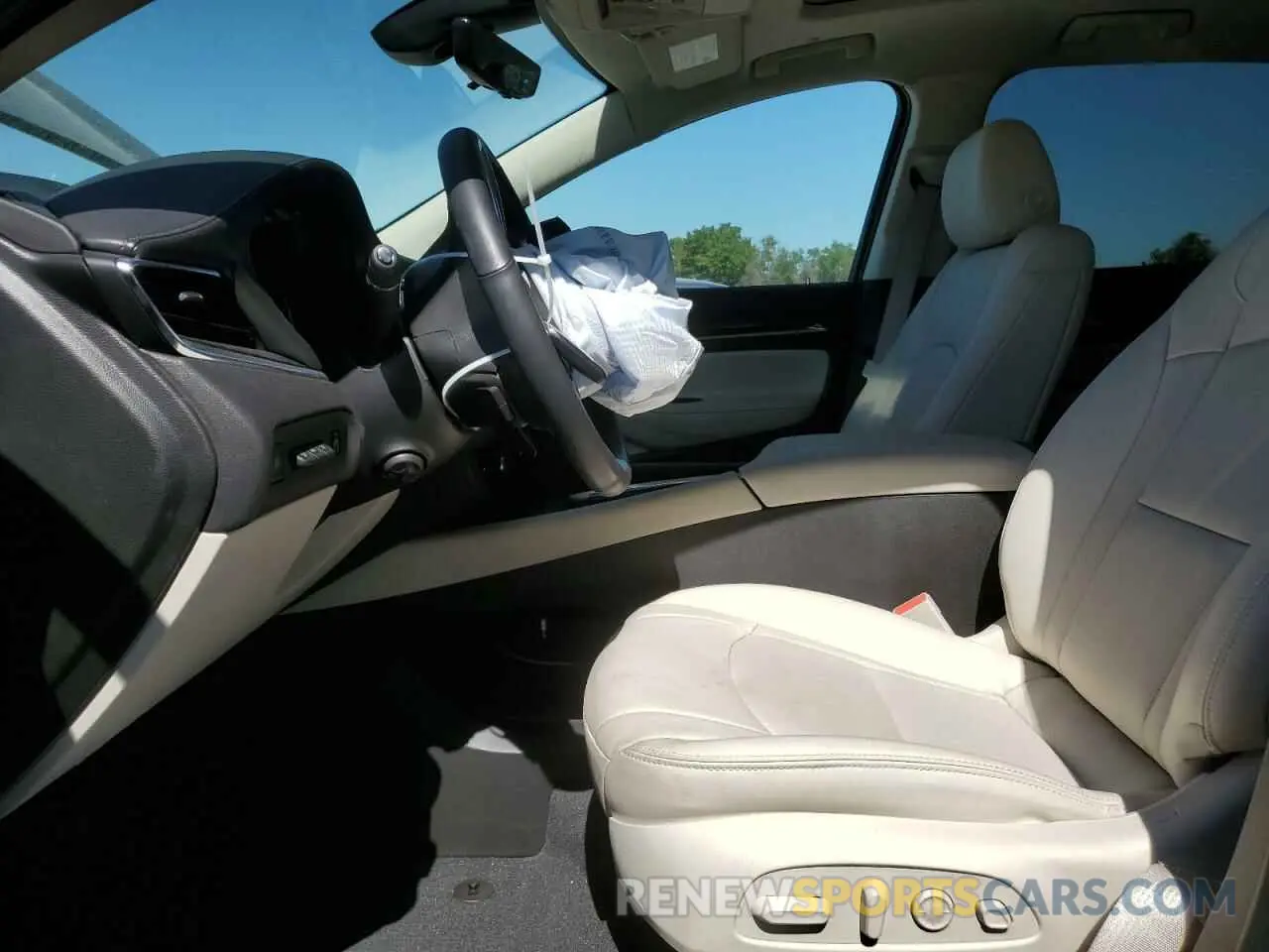 7 Photograph of a damaged car 5GAERCKW2PJ145772 BUICK ENCLAVE 2023
