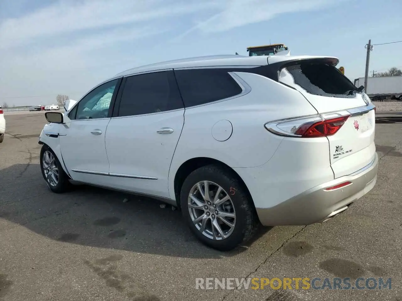 2 Фотография поврежденного автомобиля 5GAEVBKW1PJ187386 BUICK ENCLAVE 2023