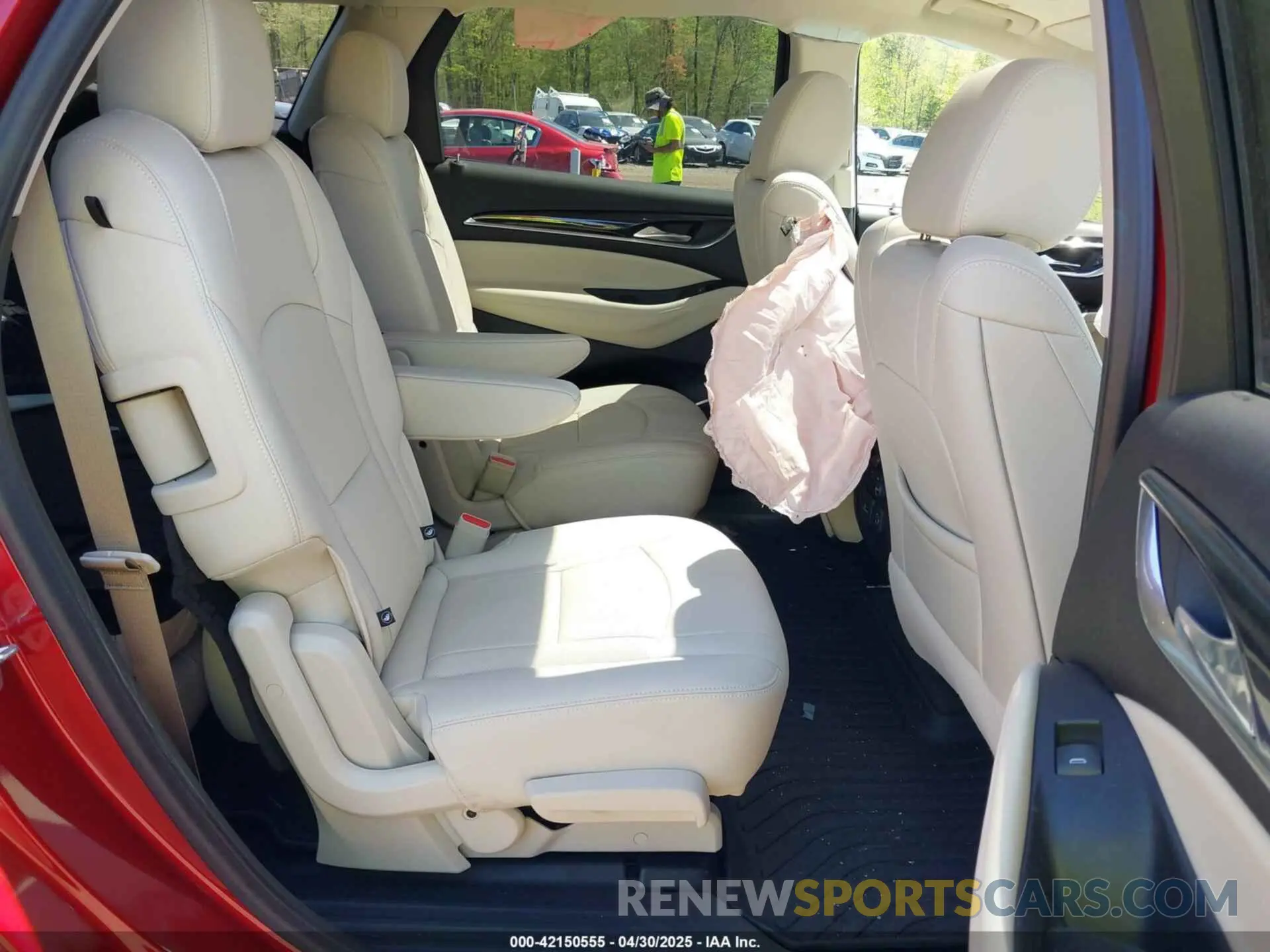 8 Photograph of a damaged car 5GAERBKW2RJ112347 BUICK ENCLAVE 2024