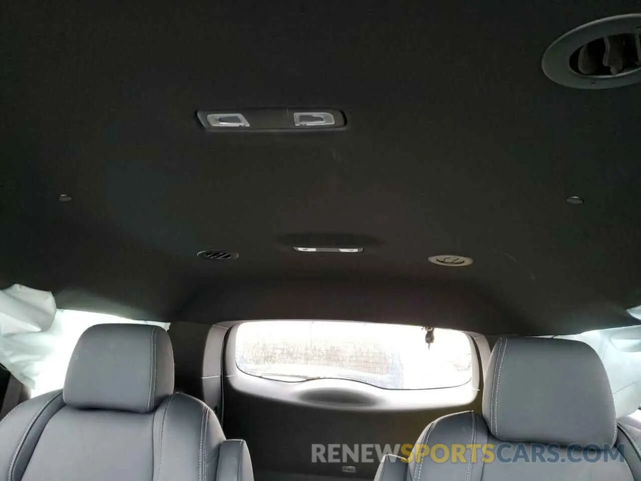 10 Photograph of a damaged car 5GAERBKWXRJ135617 BUICK ENCLAVE 2024