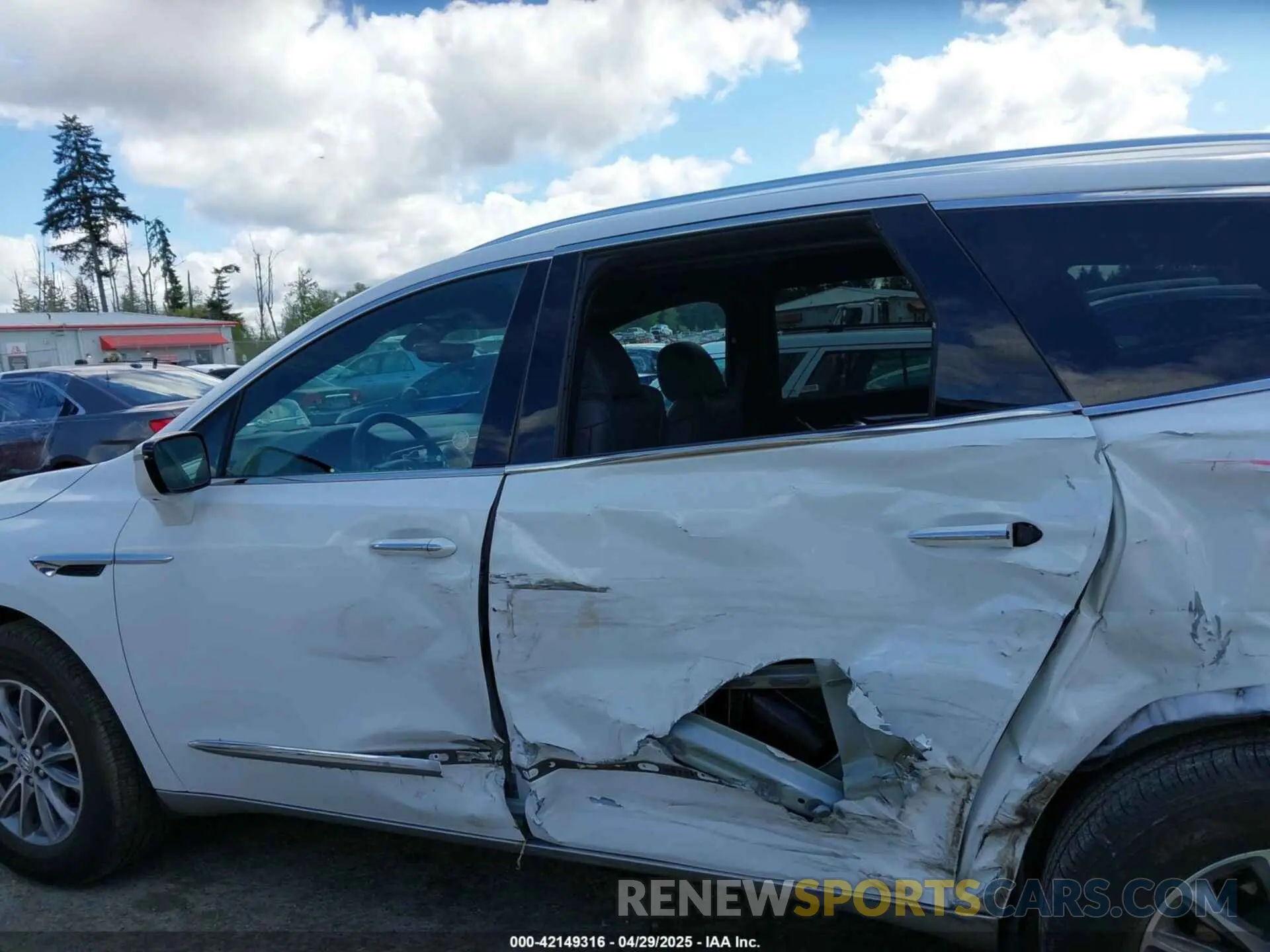 14 Фотография поврежденного автомобиля 5GAEVBKW0RJ127425 BUICK ENCLAVE 2024