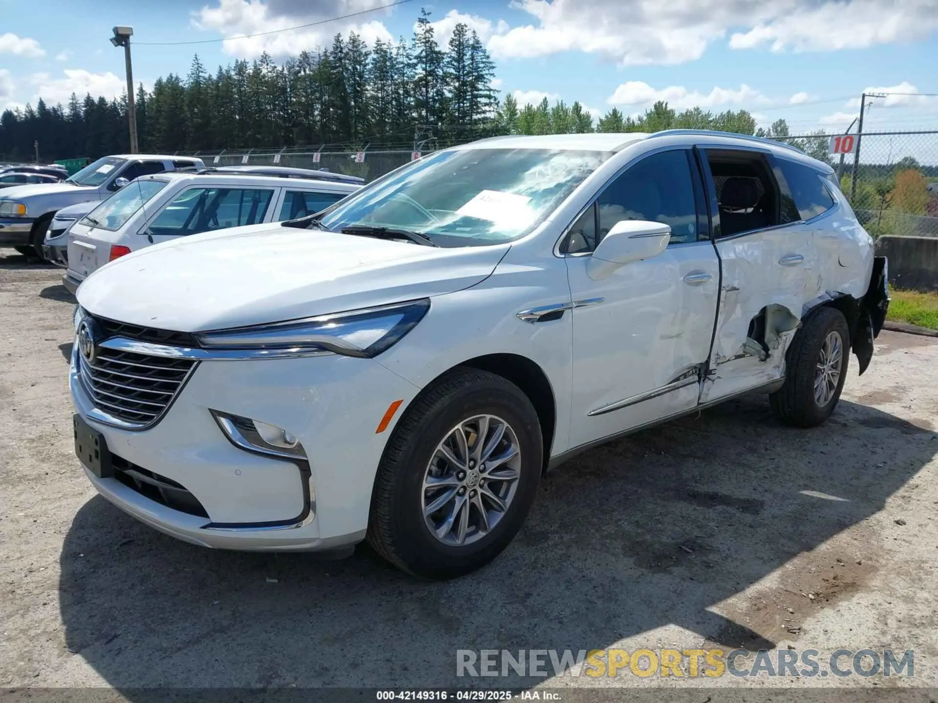 2 Фотография поврежденного автомобиля 5GAEVBKW0RJ127425 BUICK ENCLAVE 2024