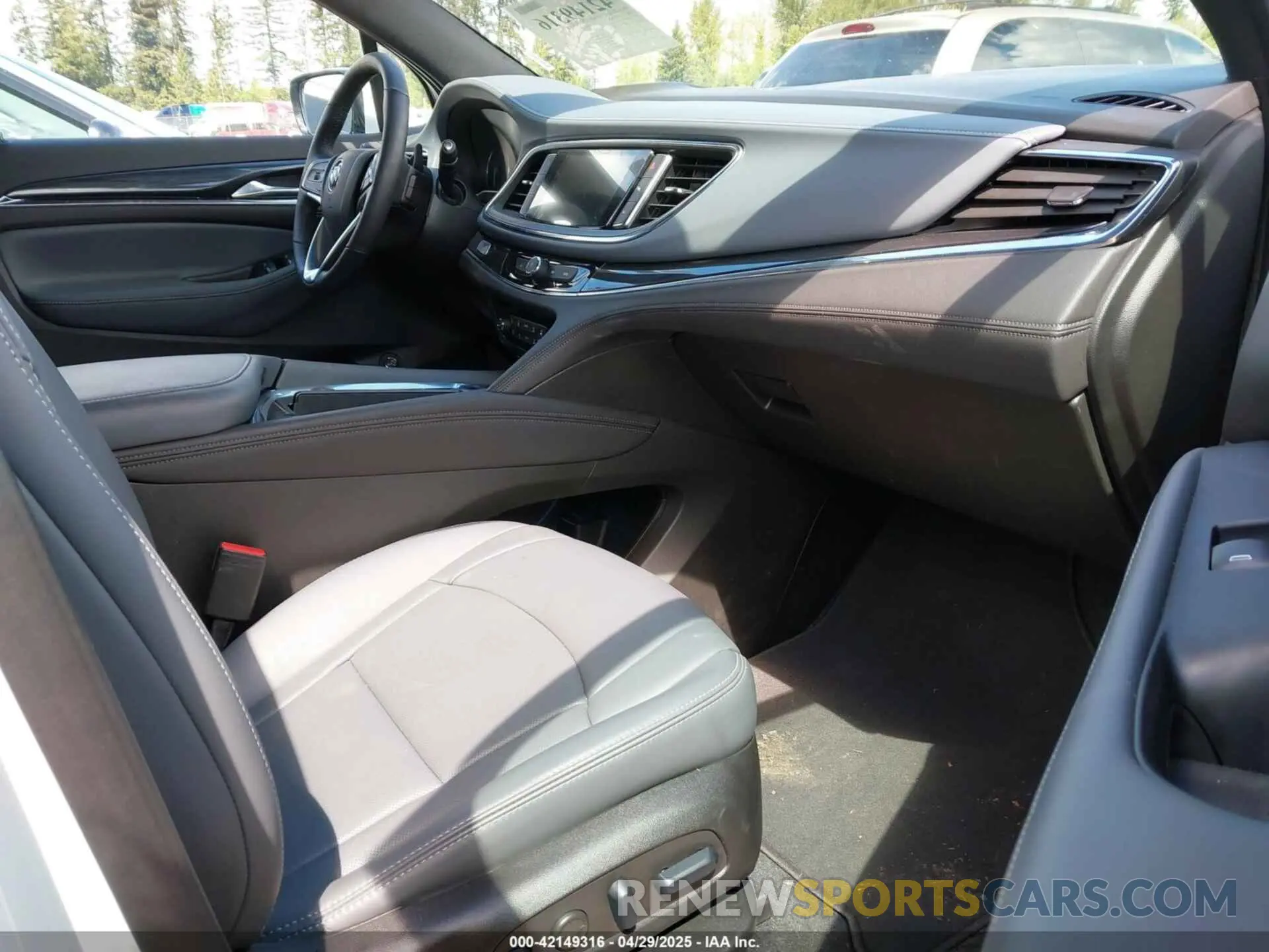 5 Фотография поврежденного автомобиля 5GAEVBKW0RJ127425 BUICK ENCLAVE 2024
