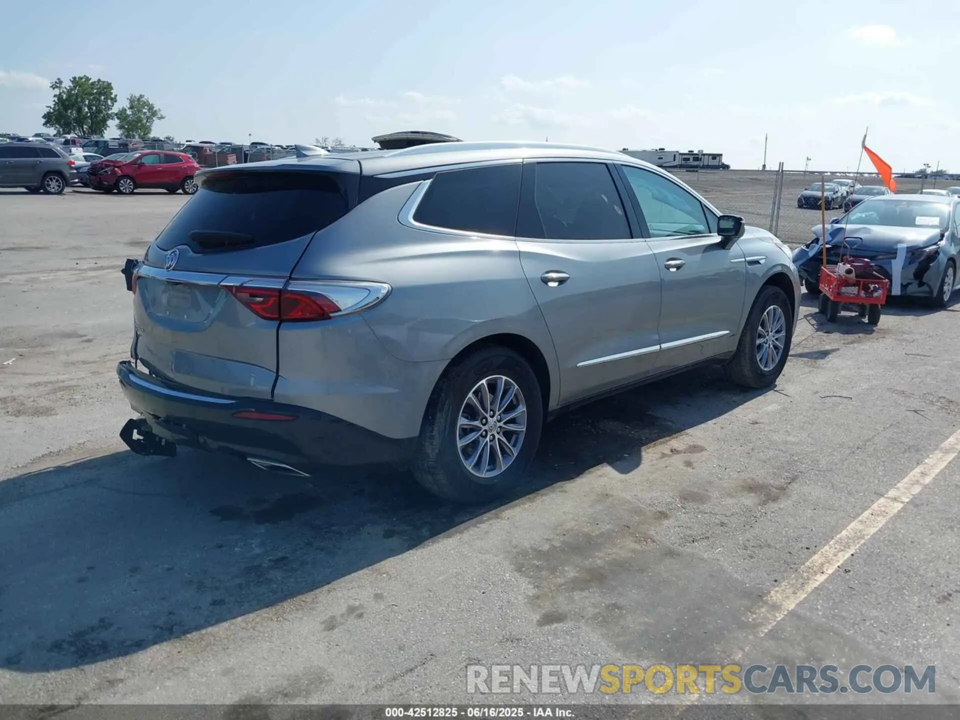 4 Фотография поврежденного автомобиля 5GAEVBKWXRJ125309 BUICK ENCLAVE 2024