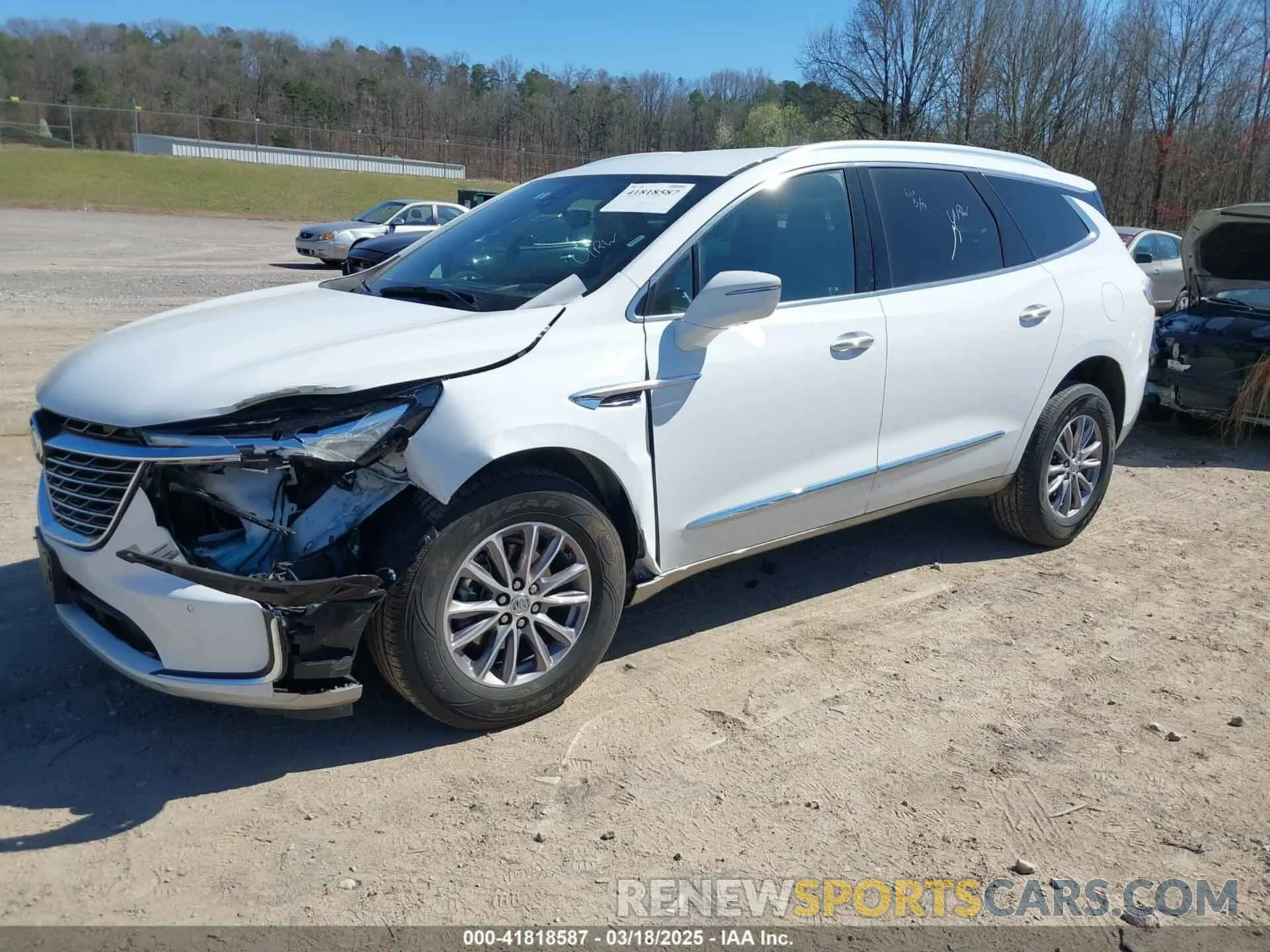 2 Фотография поврежденного автомобиля 5GAEVBKWXRJ131711 BUICK ENCLAVE 2024
