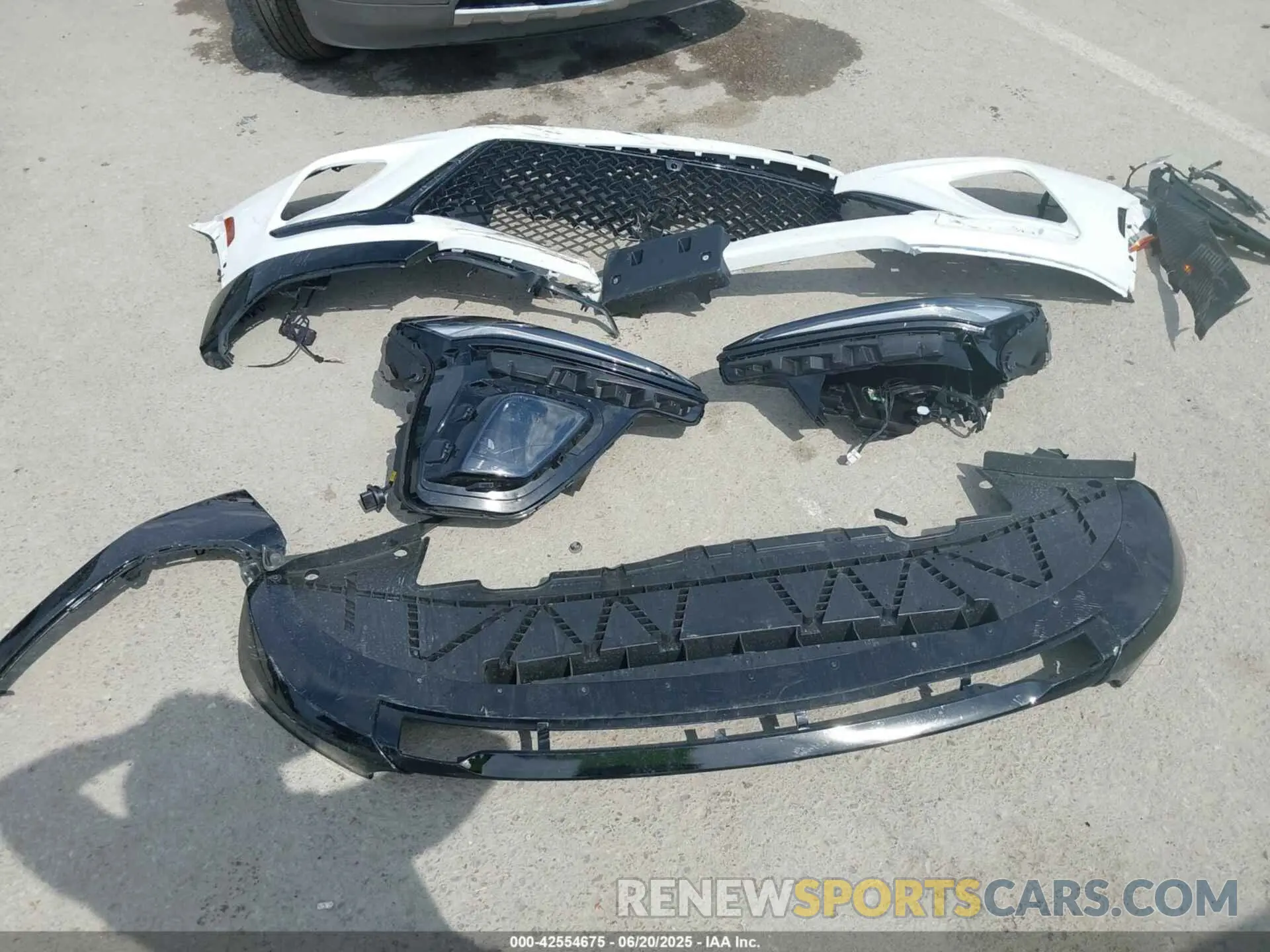 11 Photograph of a damaged car 5GAEVBRS3SJ241704 BUICK ENCLAVE 2025