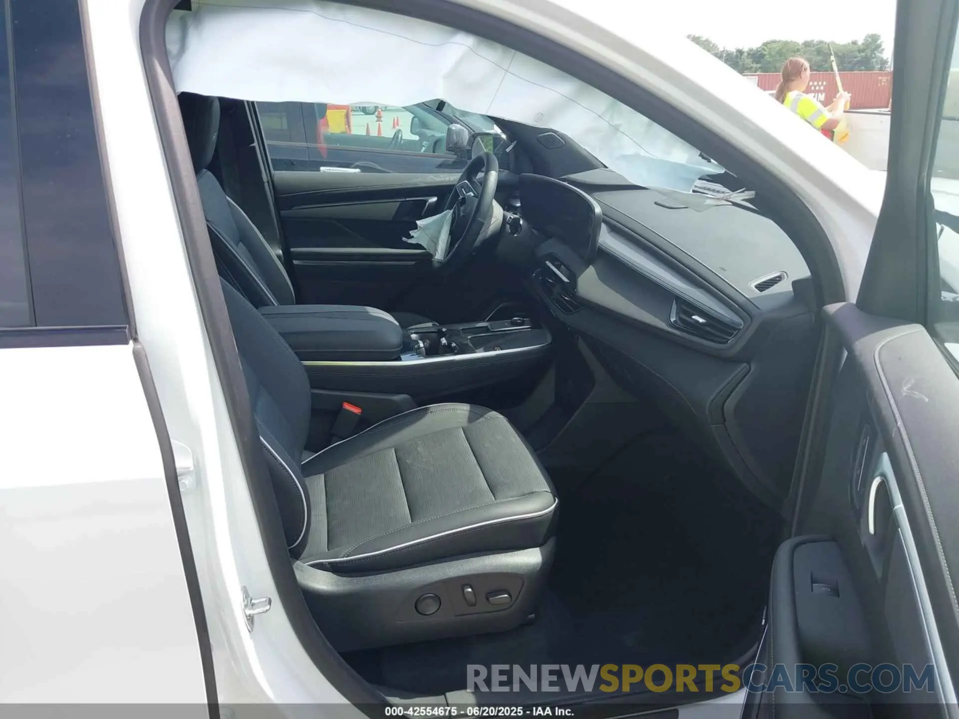 5 Photograph of a damaged car 5GAEVBRS3SJ241704 BUICK ENCLAVE 2025