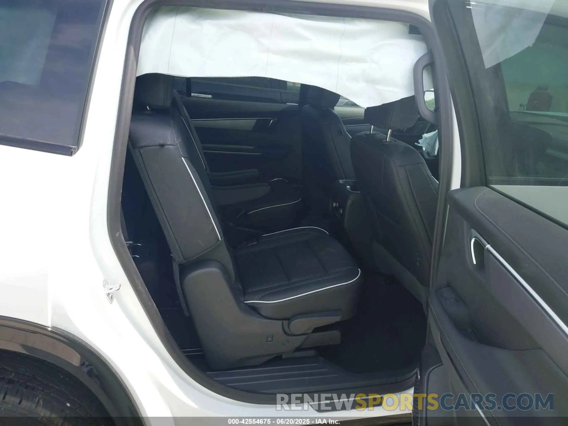 8 Photograph of a damaged car 5GAEVBRS3SJ241704 BUICK ENCLAVE 2025