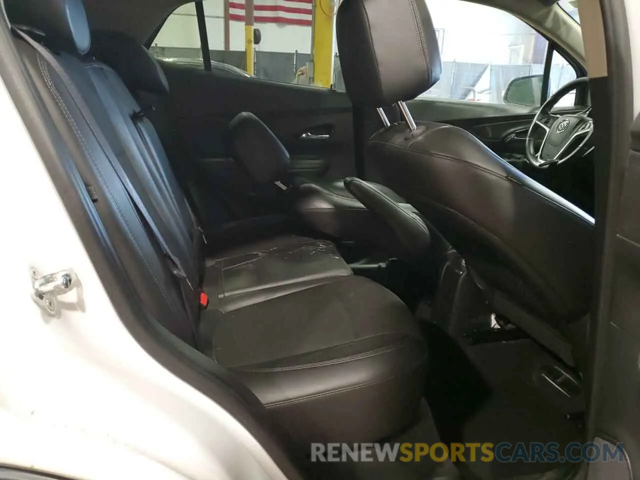 11 Фотография поврежденного автомобиля KL4CJ2SM7KB701187 BUICK ENCORE 2019