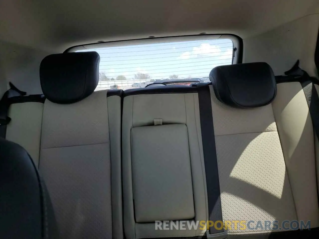 10 Фотография поврежденного автомобиля KL4CJASB0KB863557 BUICK ENCORE 2019