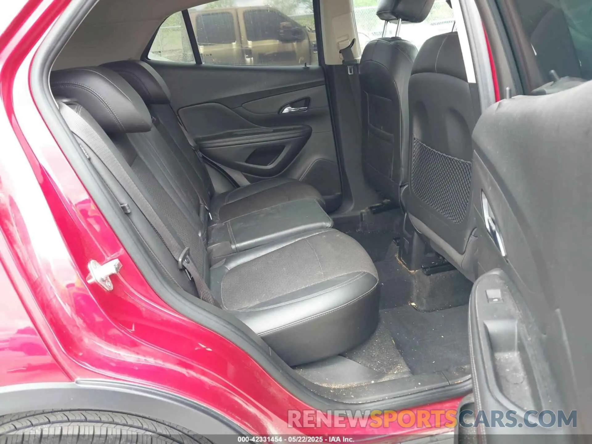 8 Фотография поврежденного автомобиля KL4CJASB1KB726000 BUICK ENCORE 2019