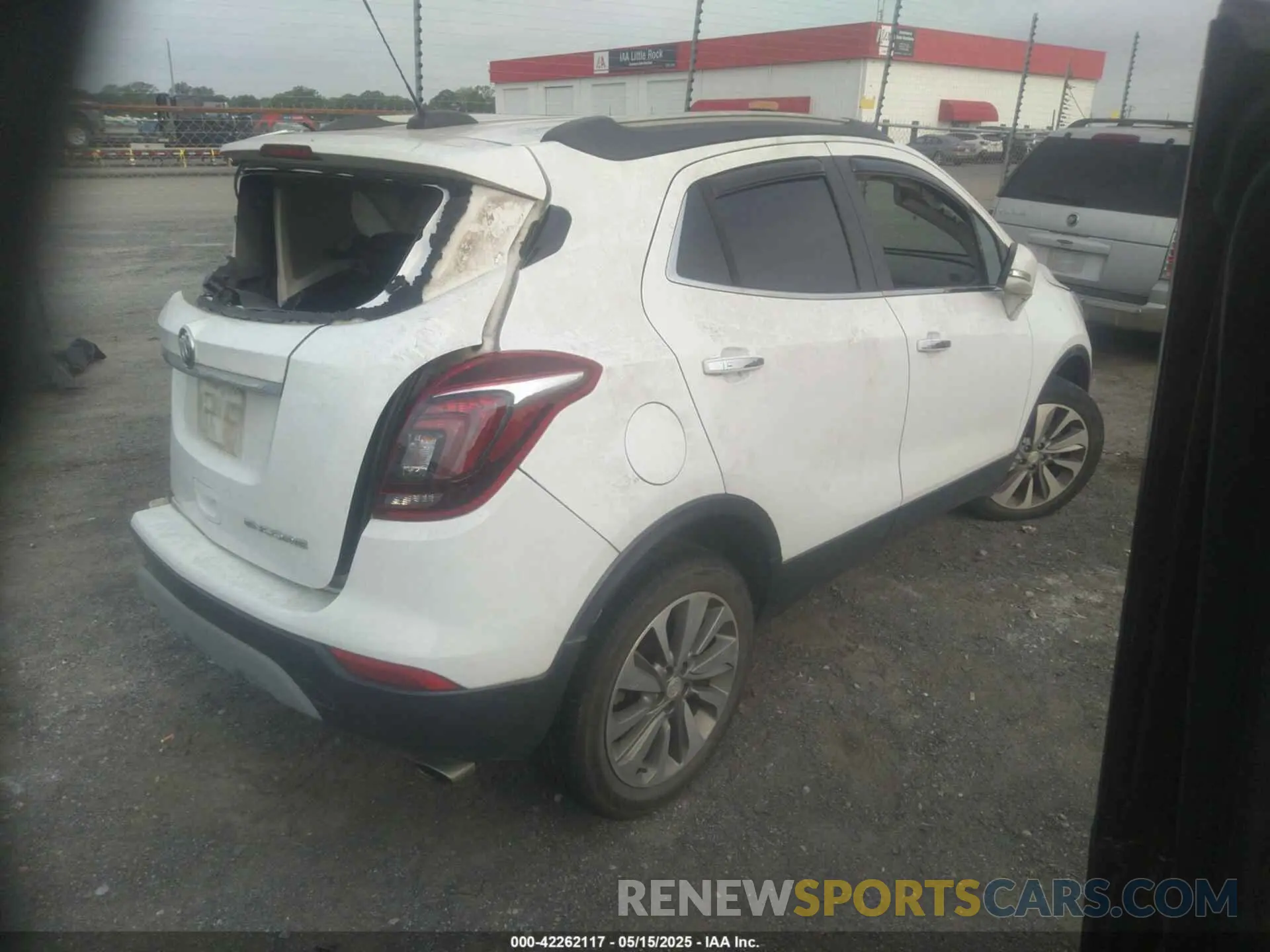 4 Фотография поврежденного автомобиля KL4CJASB3KB728640 BUICK ENCORE 2019