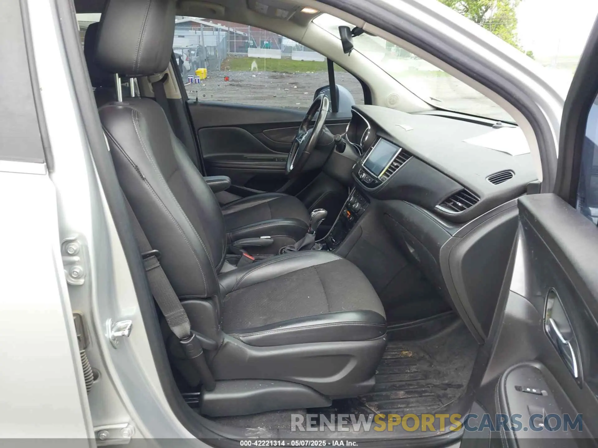 5 Фотография поврежденного автомобиля KL4CJASB3KB801862 BUICK ENCORE 2019