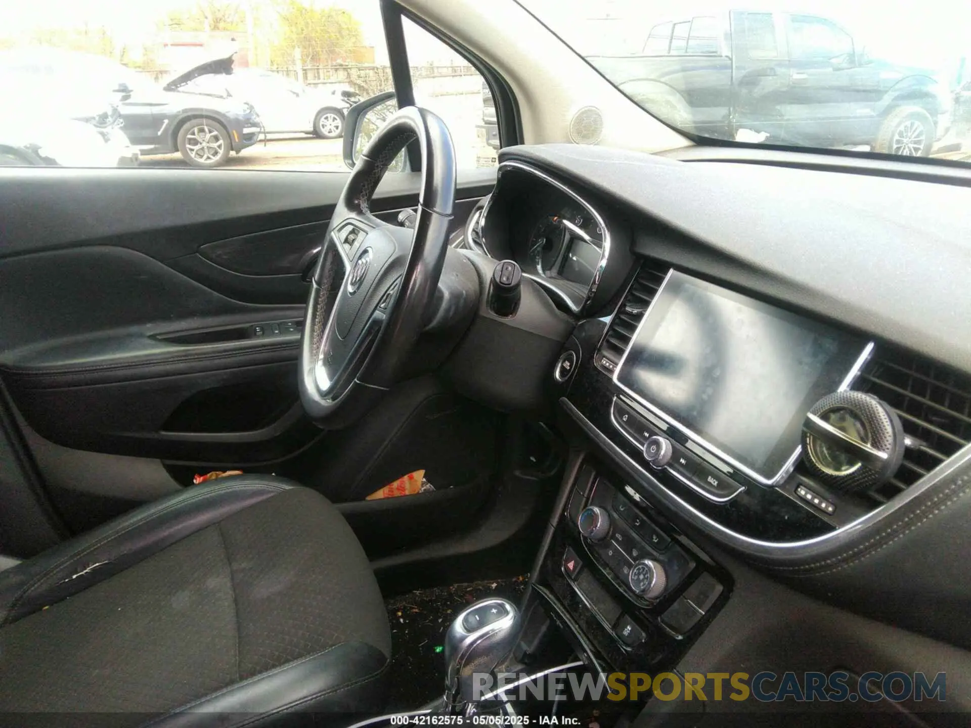 5 Фотография поврежденного автомобиля KL4CJASB3KB823957 BUICK ENCORE 2019