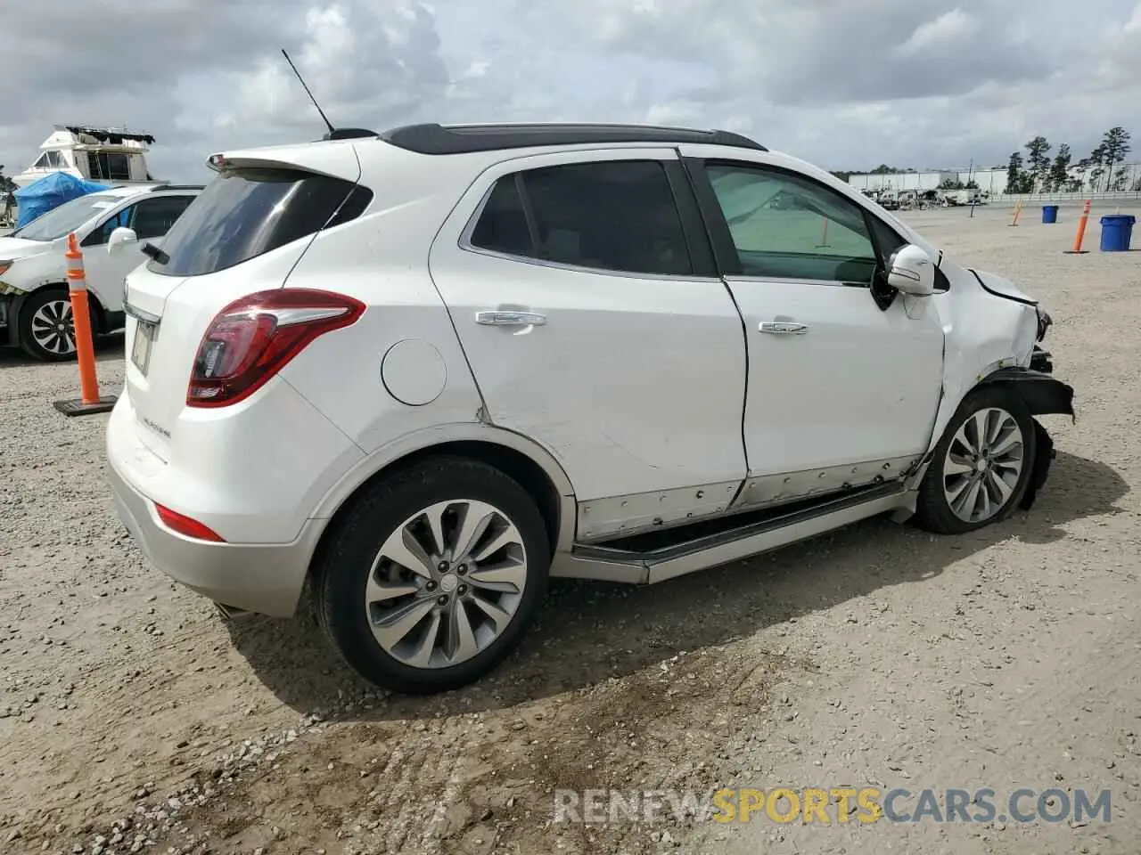 3 Фотография поврежденного автомобиля KL4CJASB3KB864413 BUICK ENCORE 2019