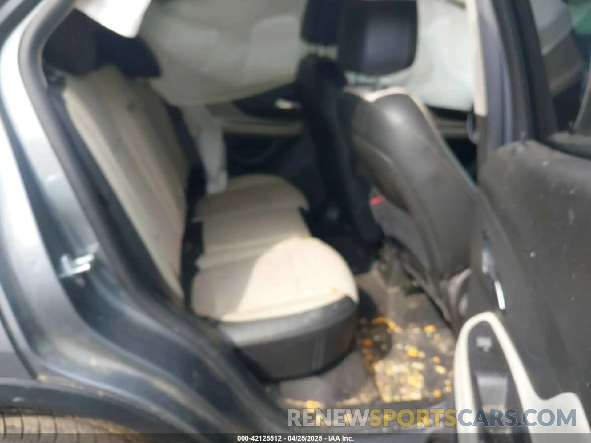 8 Фотография поврежденного автомобиля KL4CJASB4KA835826 BUICK ENCORE 2019