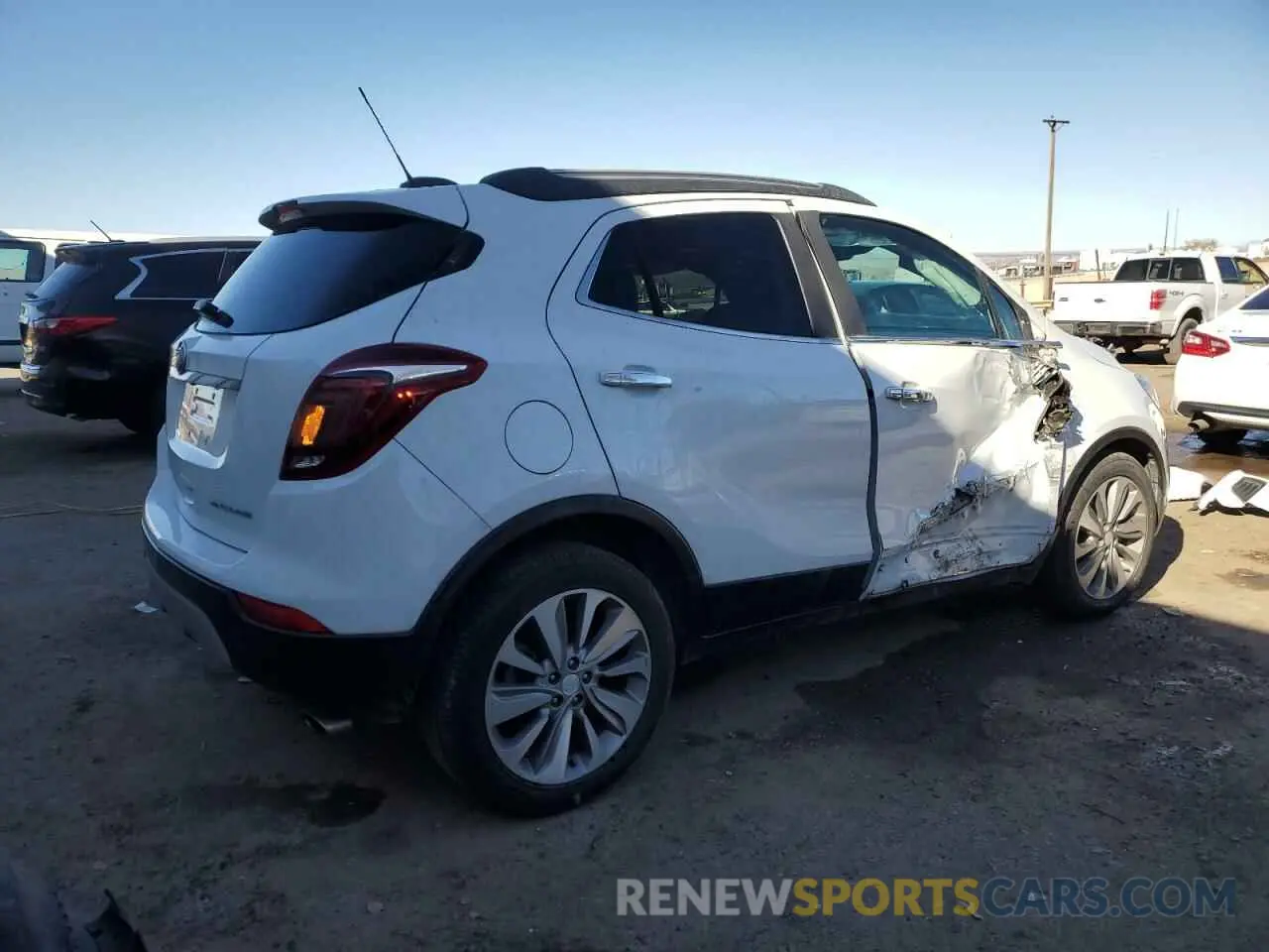 3 Фотография поврежденного автомобиля KL4CJASB4KB907995 BUICK ENCORE 2019